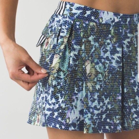 Lululemon City Blue and Green Patterned Skort - 8 - Picture 2 of 10